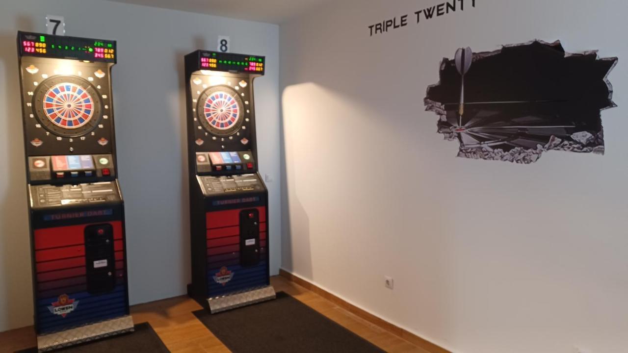 Hotel Triple Twenty
